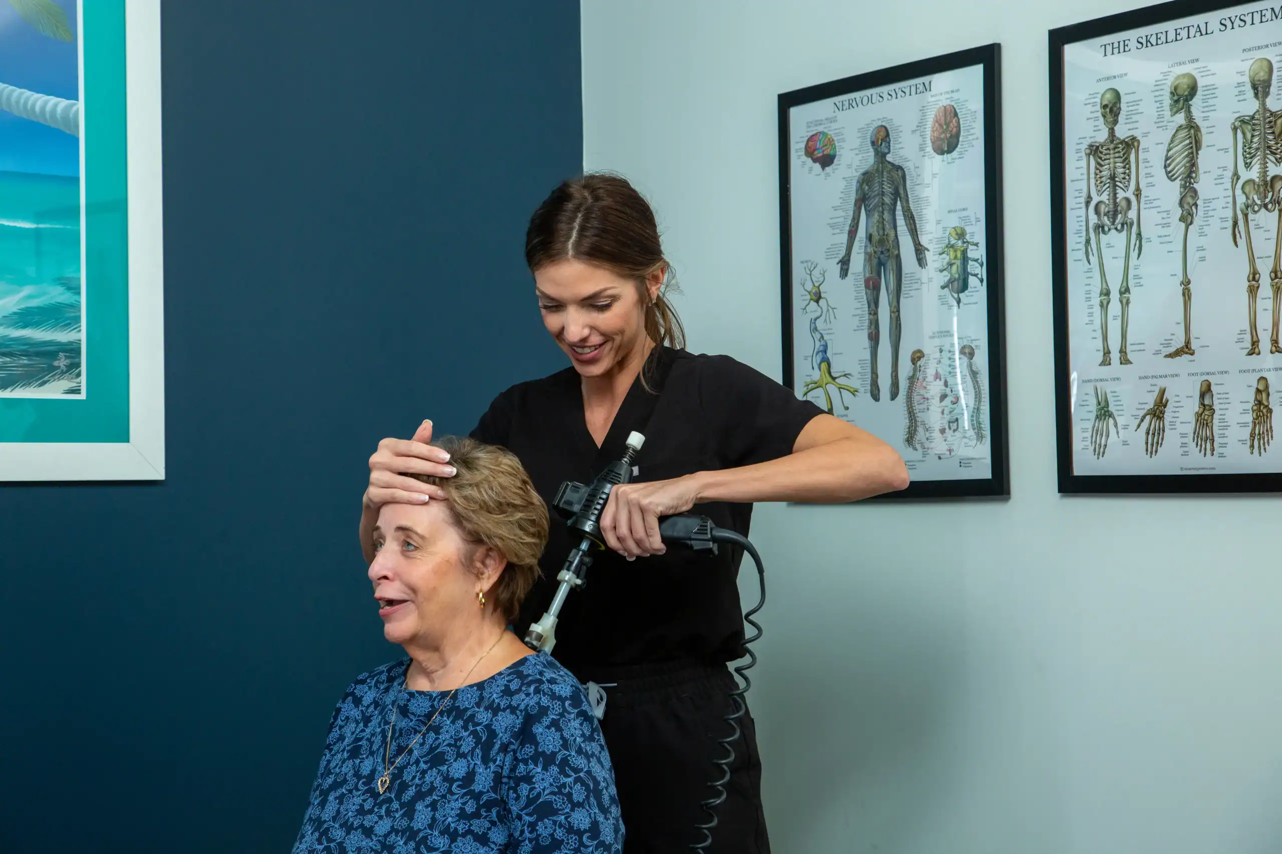 Nurse doing neck pain relief in Orlando, FL